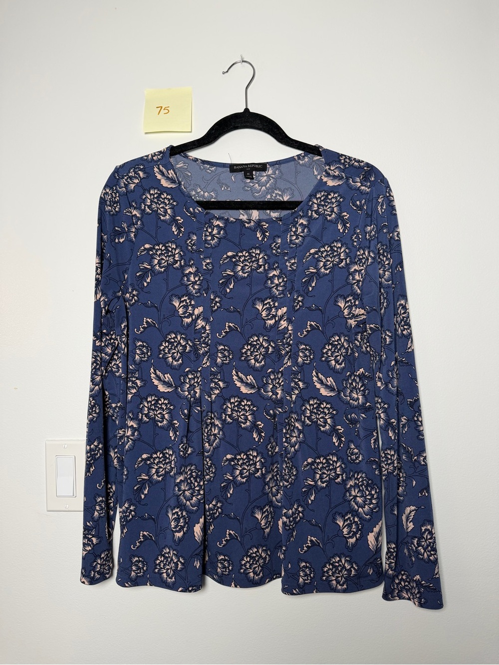 Banana Republic Navy Blue Floral Long Sleeve Scoop Neck Top